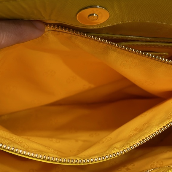 Tory Burch Saffiano Leather Large Tote - Picture 9 of 13